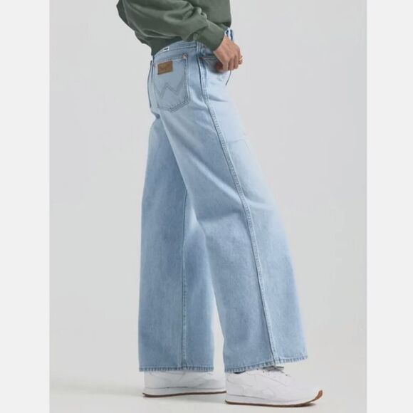 Wrangler Worldwide 661 High Rise Wide Leg Light Wash Blue Denim Size 31 New - Picture 4 of 11